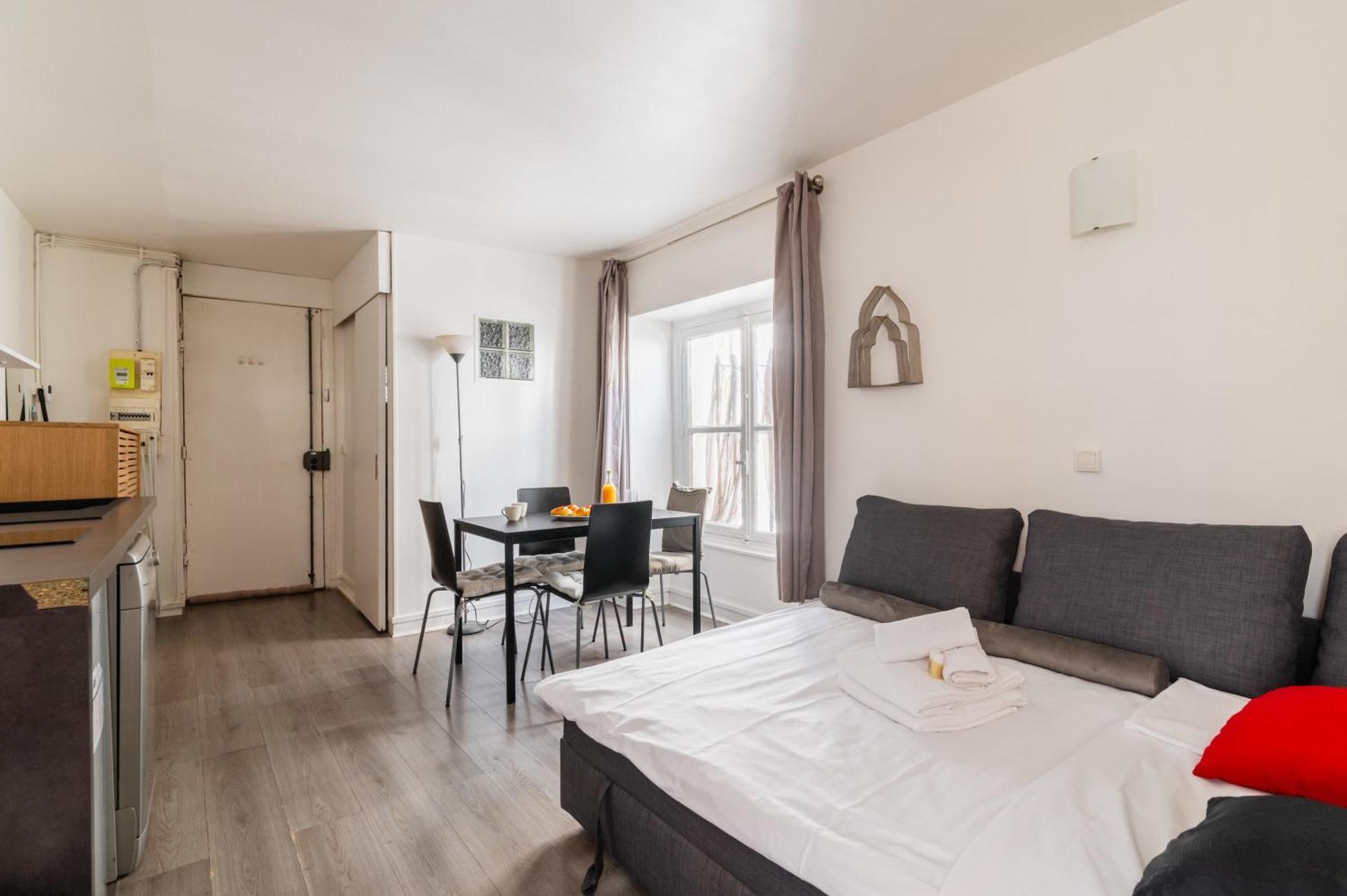Apartment Grand Fonctionnel Republique - 10 Paris