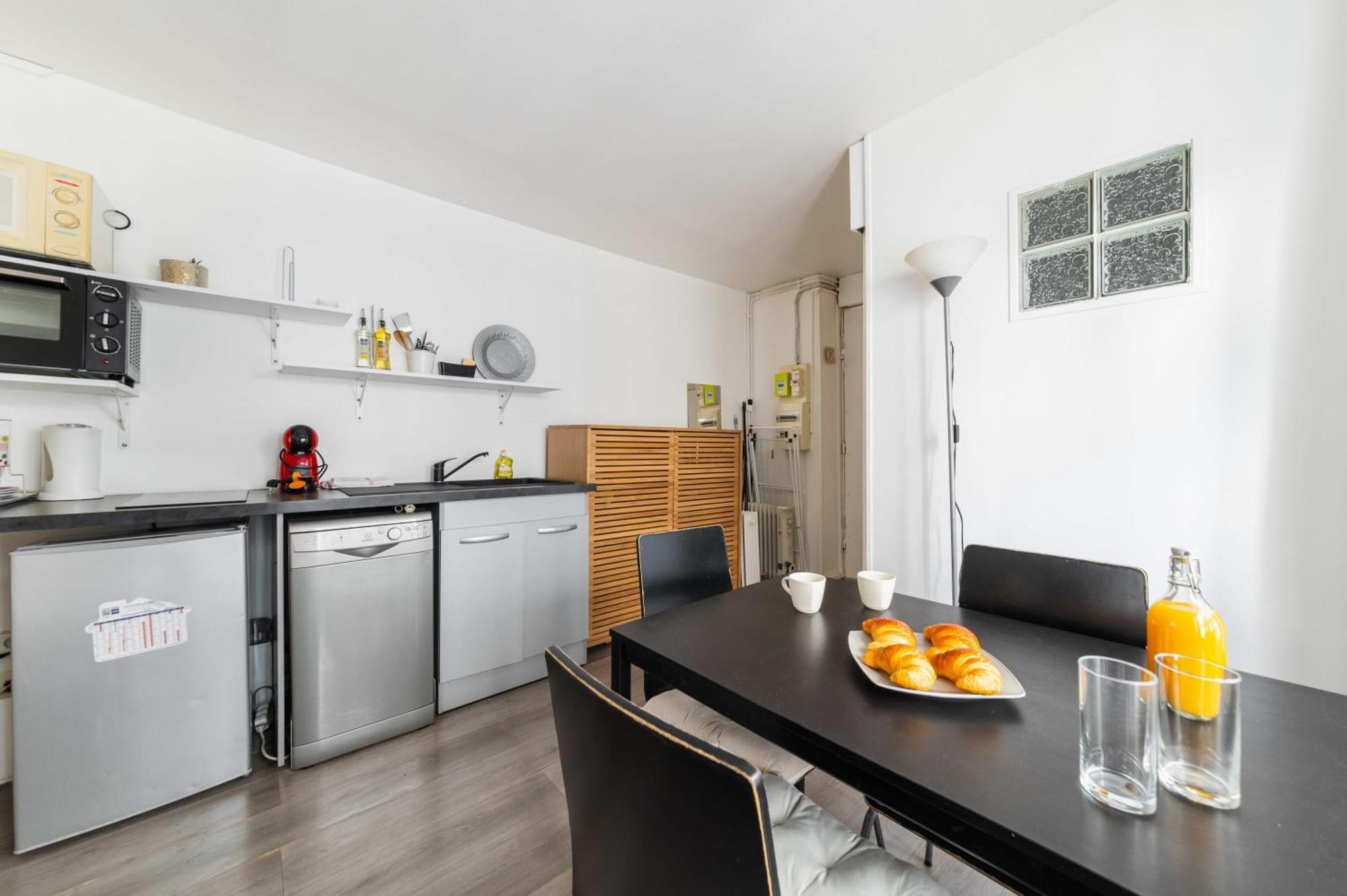 Grand Fonctionnel Republique - 10 Apartment